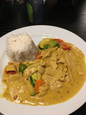 thai curry  at Linh - Not Just A Restaurant in Prague