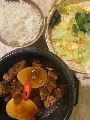 ‘Grandma’s Claypot’ - vg pork belly, egg, rice & side salad   at Linh - Not Just A Restaurant in Prague