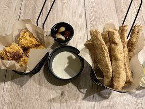 Antipasto cavolfiore e tofu  at Linh - Not Just A Restaurant in Prague