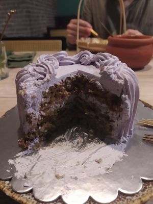 Kuchen aus der Theke, reicht für 3-4 Personen at Linh - Not Just A Restaurant in Prague