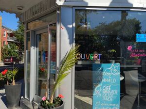 Street view at Station Mahalo in Montreal