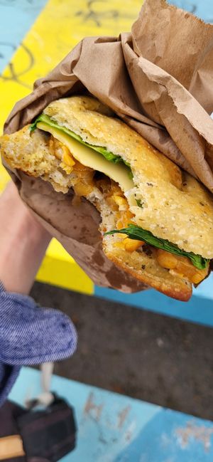 Tempeh sandwich💚 at Station Mahalo in Montreal