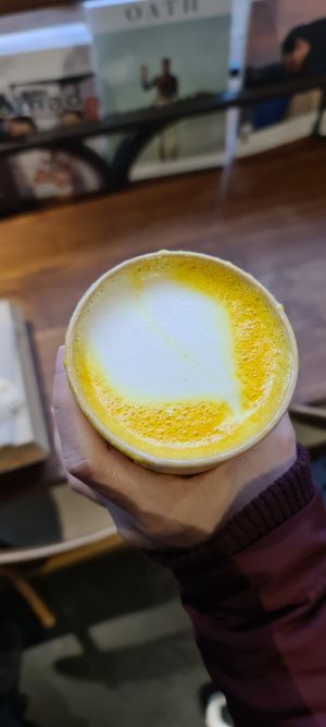 Fresh turmeric latte at Plants & Cakes EAST in Frankfurt