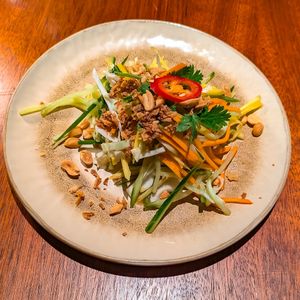 Vegan Mango Salad at Citizen Long in Stuttgart