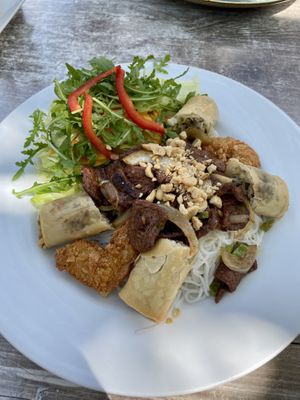 noodle combo  at Loving Hut in St Kanzian