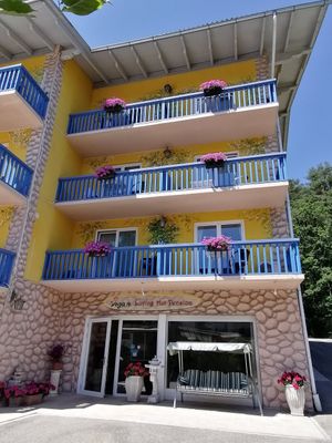  at Loving Hut in St Kanzian