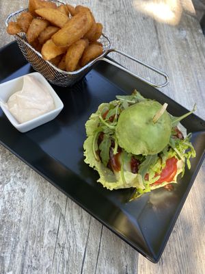 Avocado burger at Loving Hut in St Kanzian