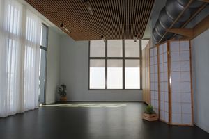 The yoga & pilates room at La Clairière Bien-Etre in Pantin