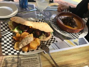 Bocata mandonguilles i crema de tardor at Mitica la Vella in Terrassa