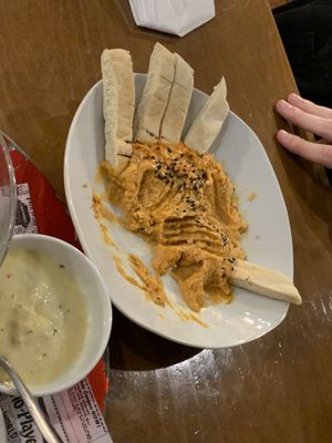 Hummus de tomate at Mitica la Vella in Terrassa