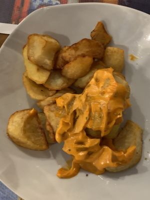 Patatas bravas clásicas at Mitica la Vella in Terrassa