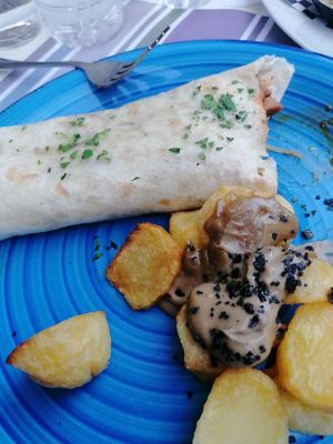 Wrap with "heura" (vegan meat) and potatoes at Mitica la Vella in Terrassa