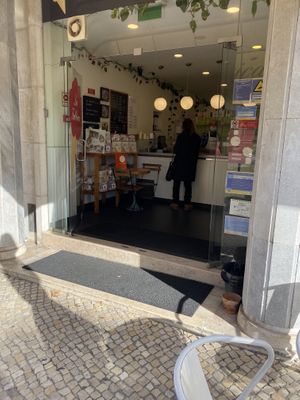 Counter at La Fabbrica in Lisbon