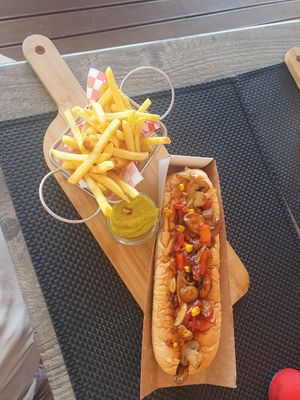  at Burger Grill 351 in Sao Vicente