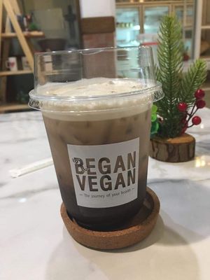 Iced mocha at Began Vegan in Bangkok