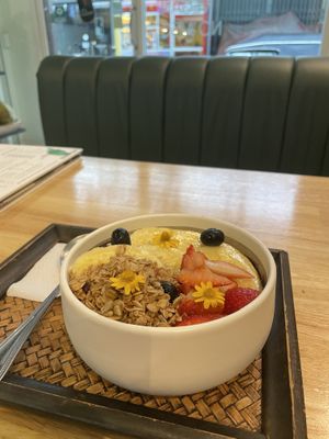 Smoothie bowl with mulberries   at Began Vegan in Bangkok