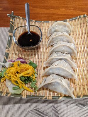 gyozas at Sawadika in Zaragoza