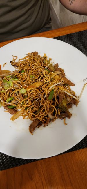  at Sawadika in Zaragoza