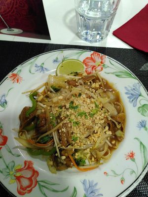 Padthai con nopollo / padthai with no-chicken at Sawadika in Zaragoza