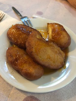 apple fritters at Squirrel in Corfu