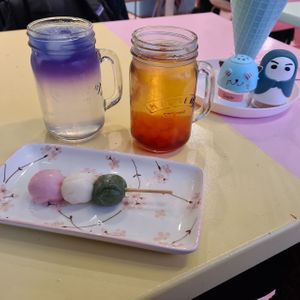 Galaxy lemonade, pinky cookie bubble tea and dango  at Jūshī Café in Rotterdam