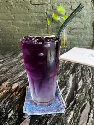 Butterfly pea and lemon    at The Road Less Travelled in Koh Samui