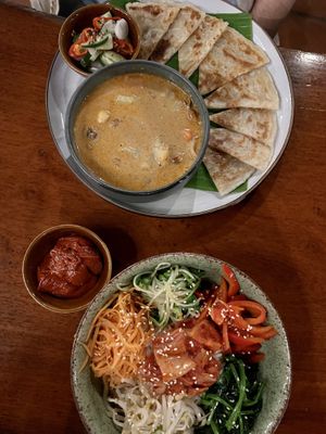 Massaman curry & bibimbap  #Veganuary at Shann Cafe  in Chiang Rai
