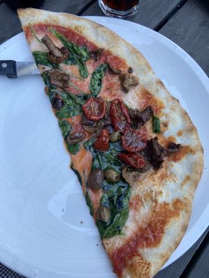 Half pizza vegana   at V.E.S.P.A in Malmo