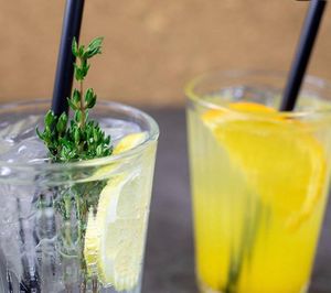 Organic lemonades: lemon-thyme and mango at Venu Mangi in Saarbrucken