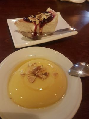 Cheesecake & flan at Vegan Kitchen in Naples