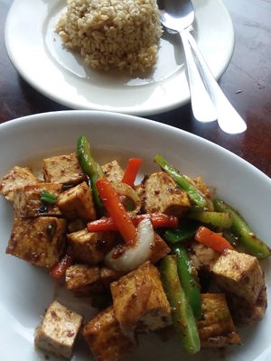 Lemongrass tofu with brown rice at Vegan Kitchen in Naples
