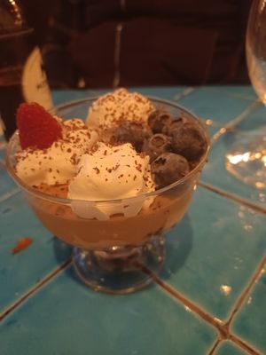 Postres de galleta at Chez Kessler in Barcelona