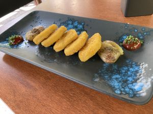 Nuggets and potatoes  at Chez Kessler in Barcelona