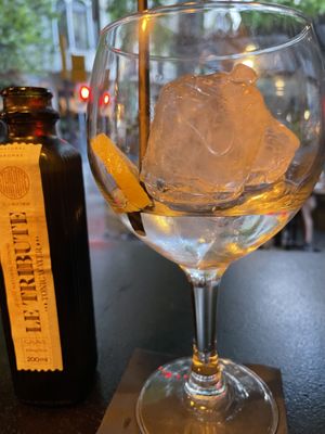 Gin and tonic   at Chez Kessler in Barcelona