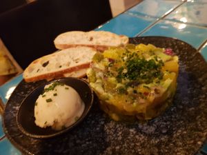 Mango tartare at Chez Kessler in Barcelona
