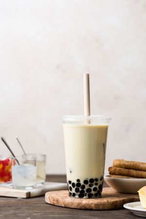 Vegan Creamy Manila Mango with Boba at SFO - Mama Go's Filipino Cuisine - T1 in South San Francisco