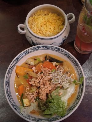 #24  CA RI  SAIGON - Gelbes Curry at Well Being in Cologne