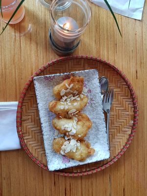 Gebackene Banane mit Mandeln at Well Being in Cologne