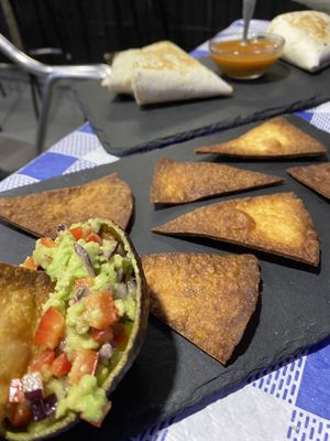 Abanicos dobles  at Thundersgreen in Aviles