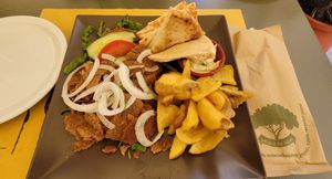 Schön angerichtete Teller at 3 Spoons in Kos