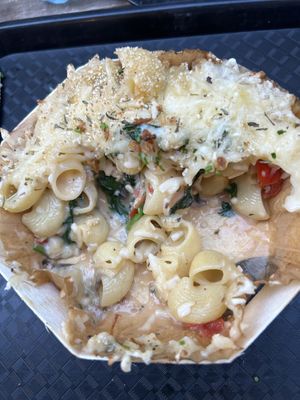   at YO' Mac and Cheese in Paris