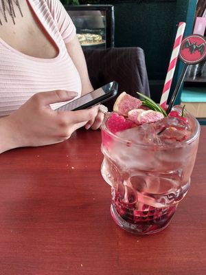 Marâtre bien aimée at Café Contresort in Paris