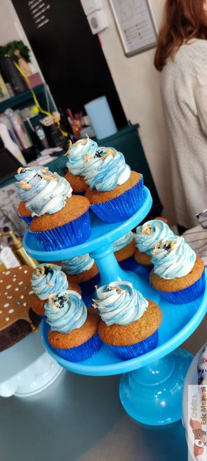 Cup cakes at Café Contresort in Paris