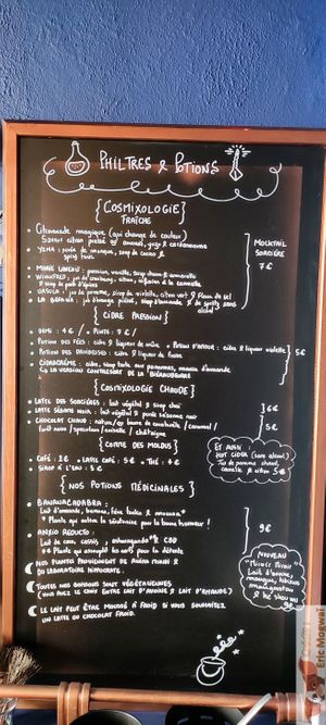 Drinks at Café Contresort in Paris