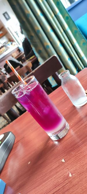Magic Lemonade with lemon and orange flower at Café Contresort in Paris