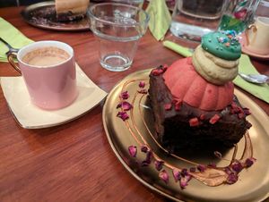 Moelleux au chocolat, framboise et pistache   at Café Contresort in Paris
