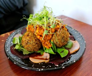 Mystère de la strega (arancinis) at Café Contresort in Paris