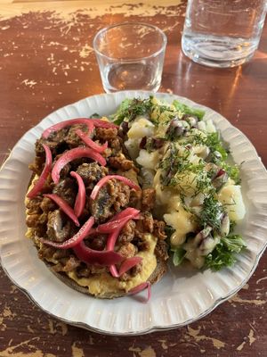 Baba yaga #Veganuary at Café Contresort in Paris