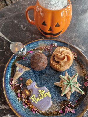  at Café Contresort in Paris