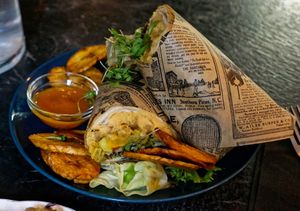 Wrap w/Plantain chips at Café Contresort in Paris